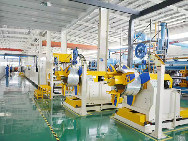 鋁管生(shēng)産現(xiàn)場(chǎng)